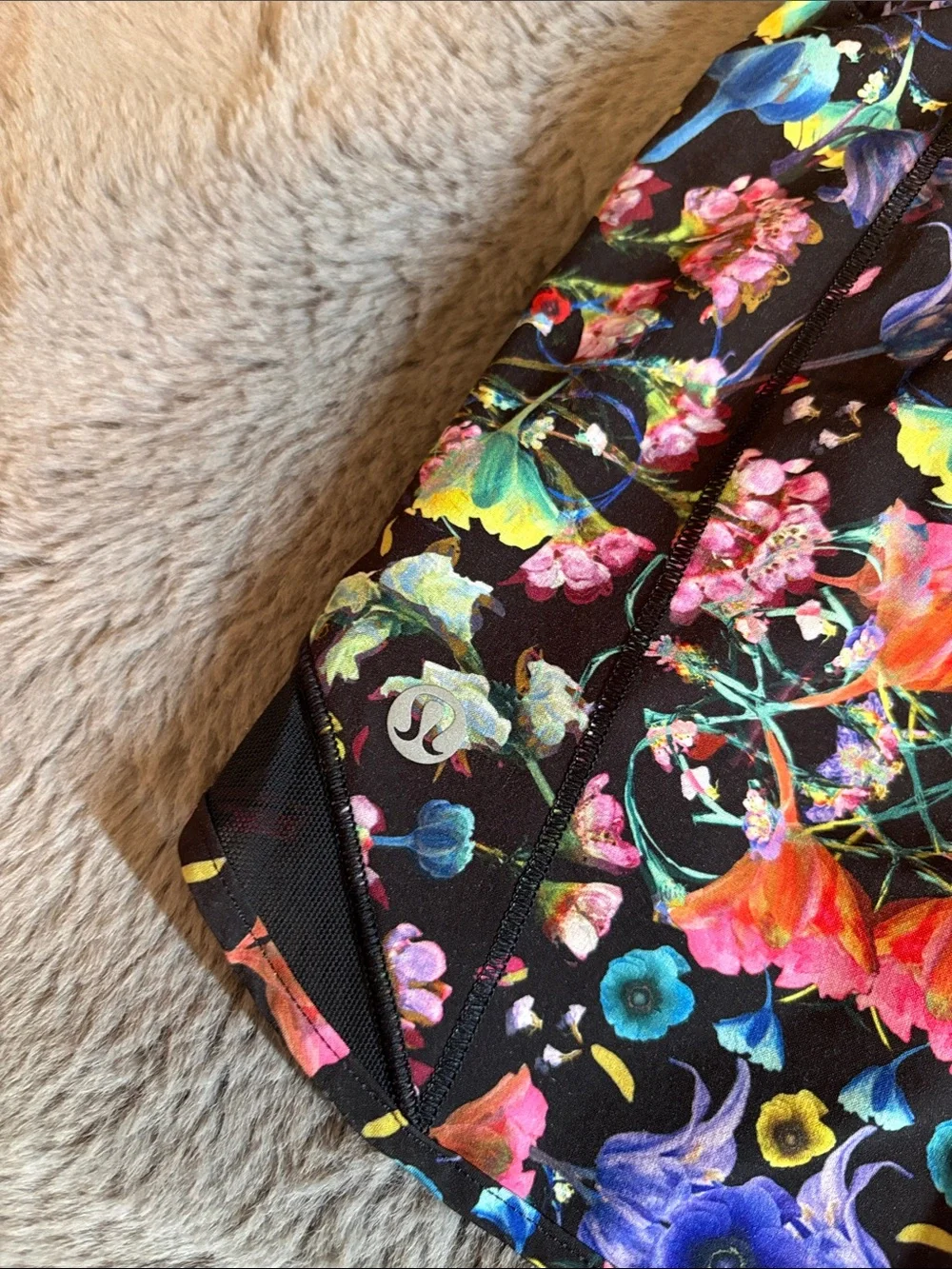 lululemon athletica Women's Black Floral Hotty Hot Shorts Size 4